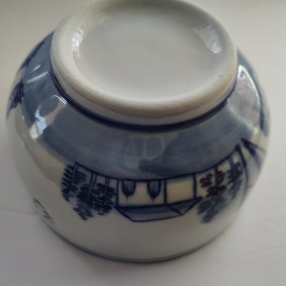 Ceramic Dutch Footed Serving Bowl Blue/White Windmill Design Holland Scene - Picture 8 of 12